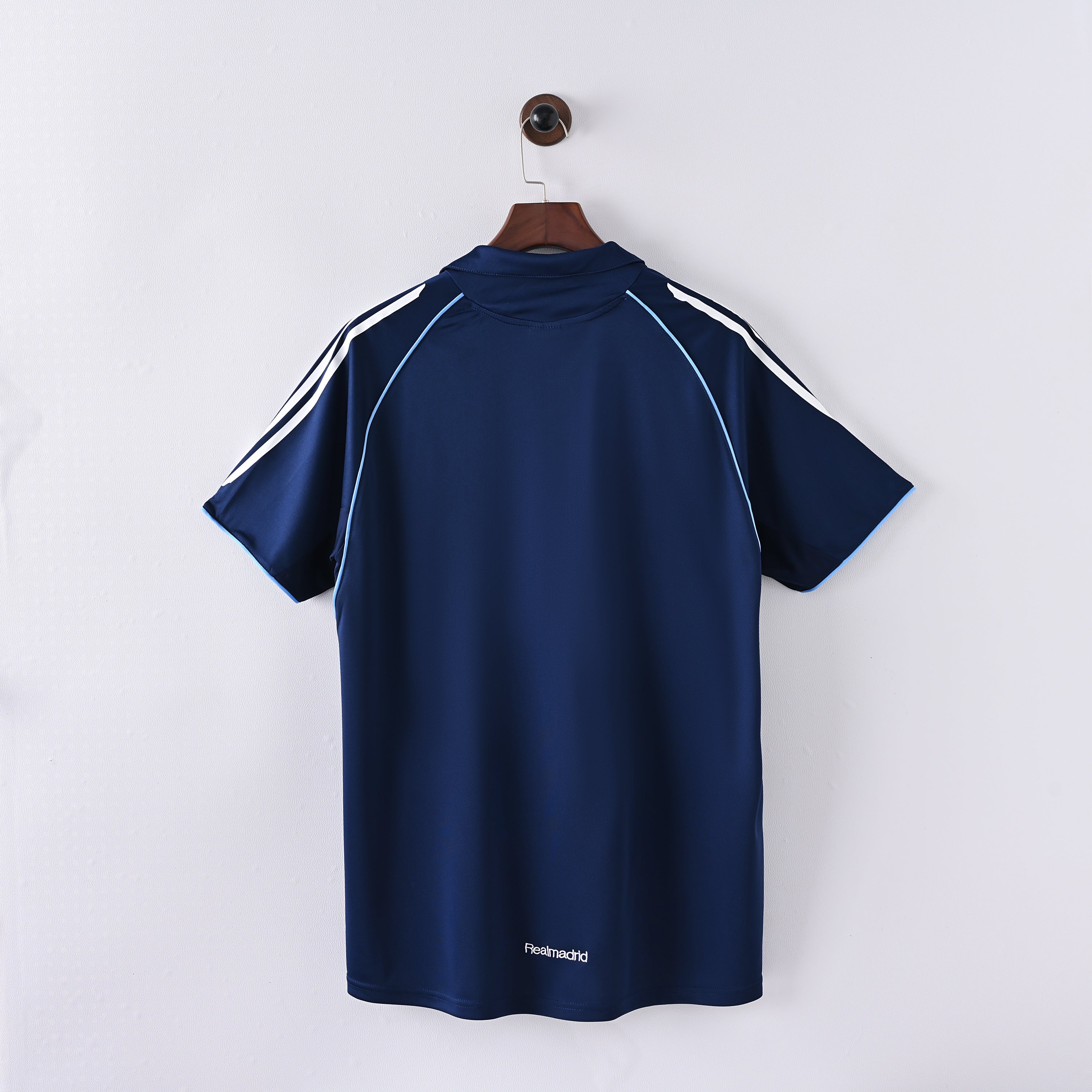 MAILLOT REAL MADRID RETRO VINTAGE XTERIEUR 2005/2006